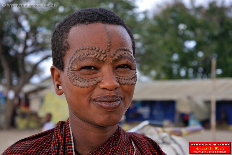 TANZANIA - Woman with tribal facial scarring - 5.jpg